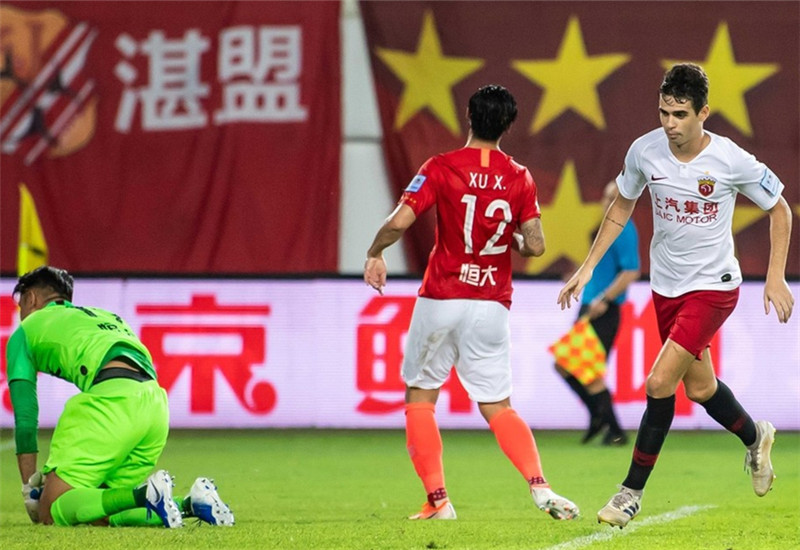 包含上港后防线稳固，极速反击瞄准对手大门的词条