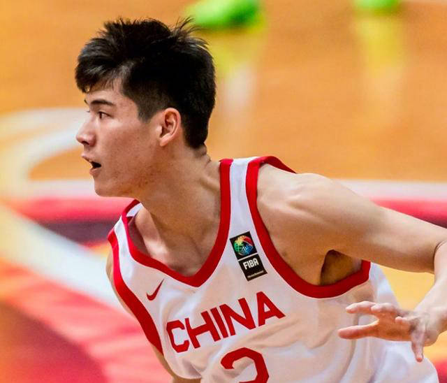 河南建业大胜扭转颓势，晋级前八