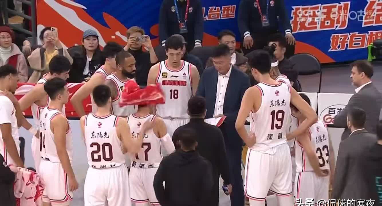 开云官网-上海男篮成功逆转，取得惊人胜绩