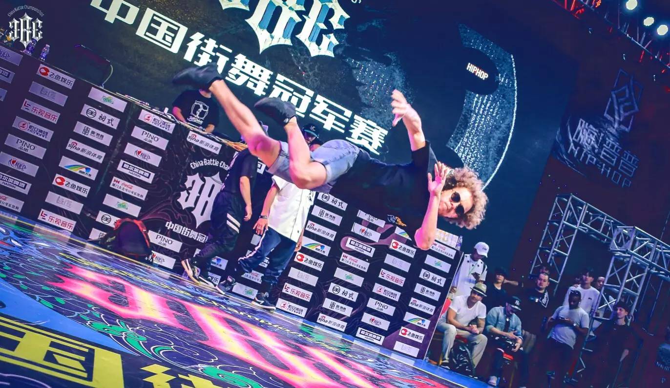 非洲篮球冠军战拉开帷幕，高手云集一触即发