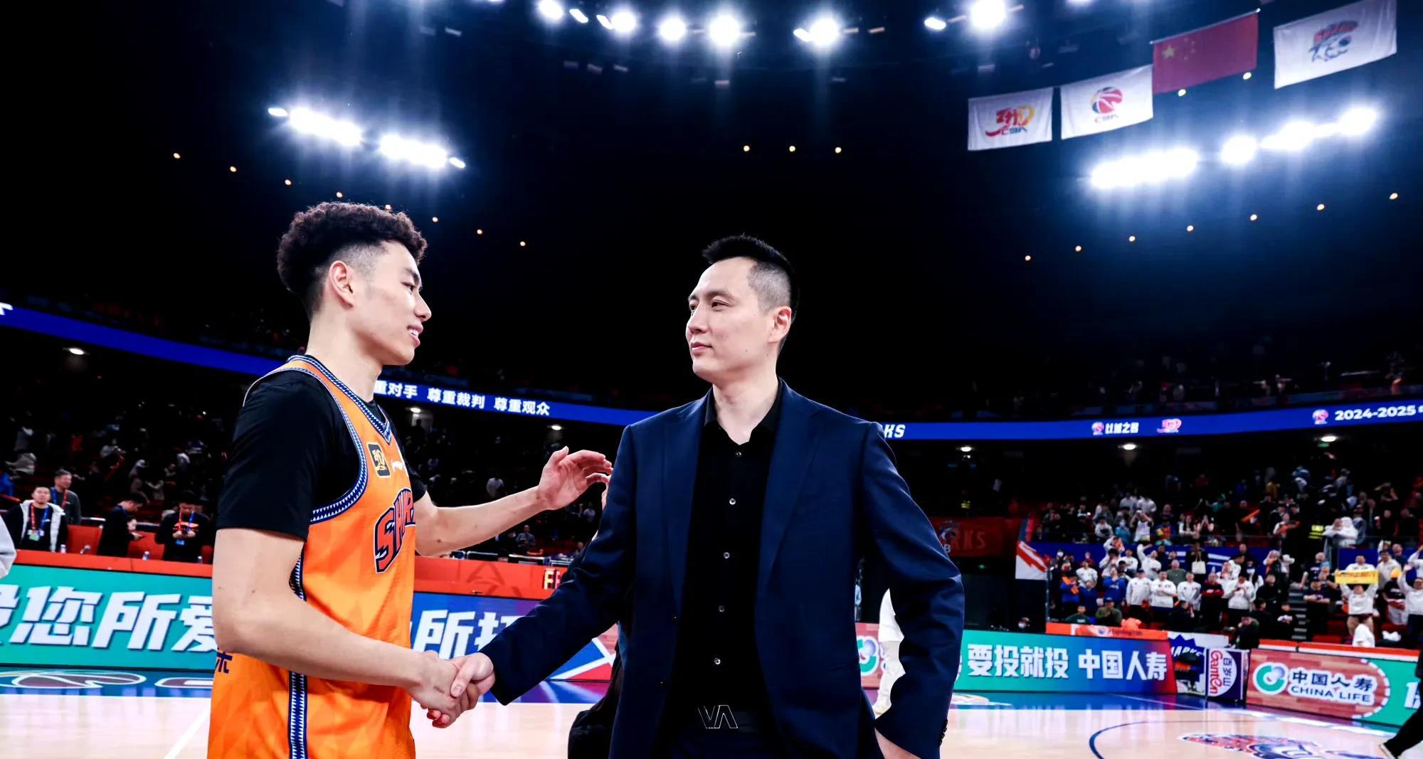CBA明星对抗赛精彩上演，球员技术各显神通的简单介绍