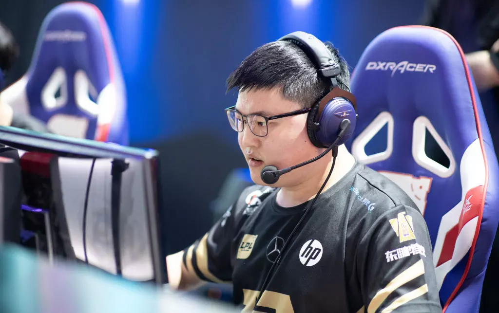 IG血洗HKA,CoreJJ操刀奇招英雄翻盘强强对话小组赛,技惊四座 IG血洗HKA,CoreJJ操刀奇招英雄翻盘强强对话小组赛,技惊四座