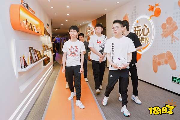 G2碾压BRO，Crisp打出惊人五杀鏖战多局成都决赛之夜，留下经典瞬间