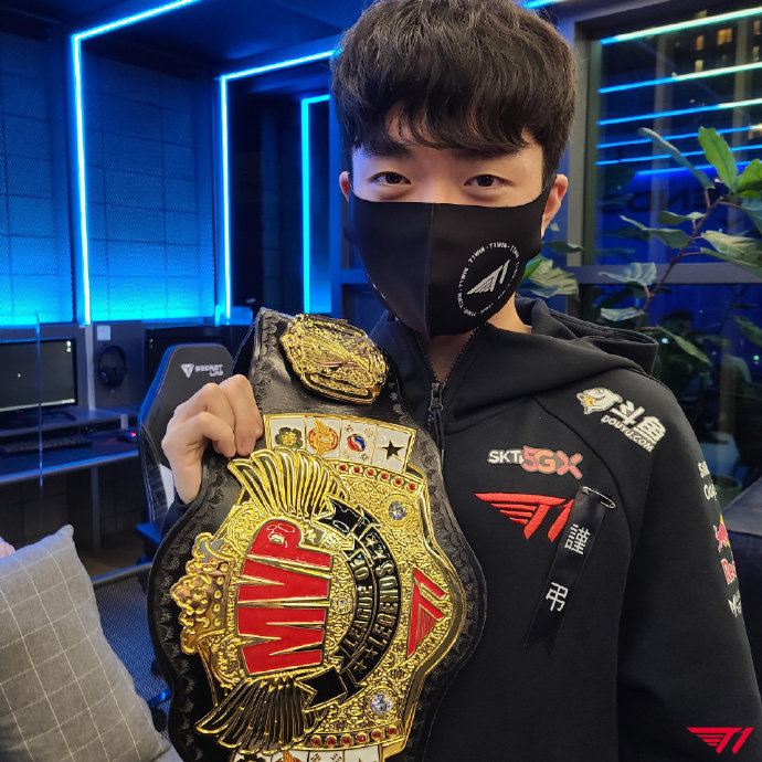 开云体育app-DRX鏖战WBG，Keria操刀奇招英雄翻盘宿命之战淘汰赛，点燃全场激情