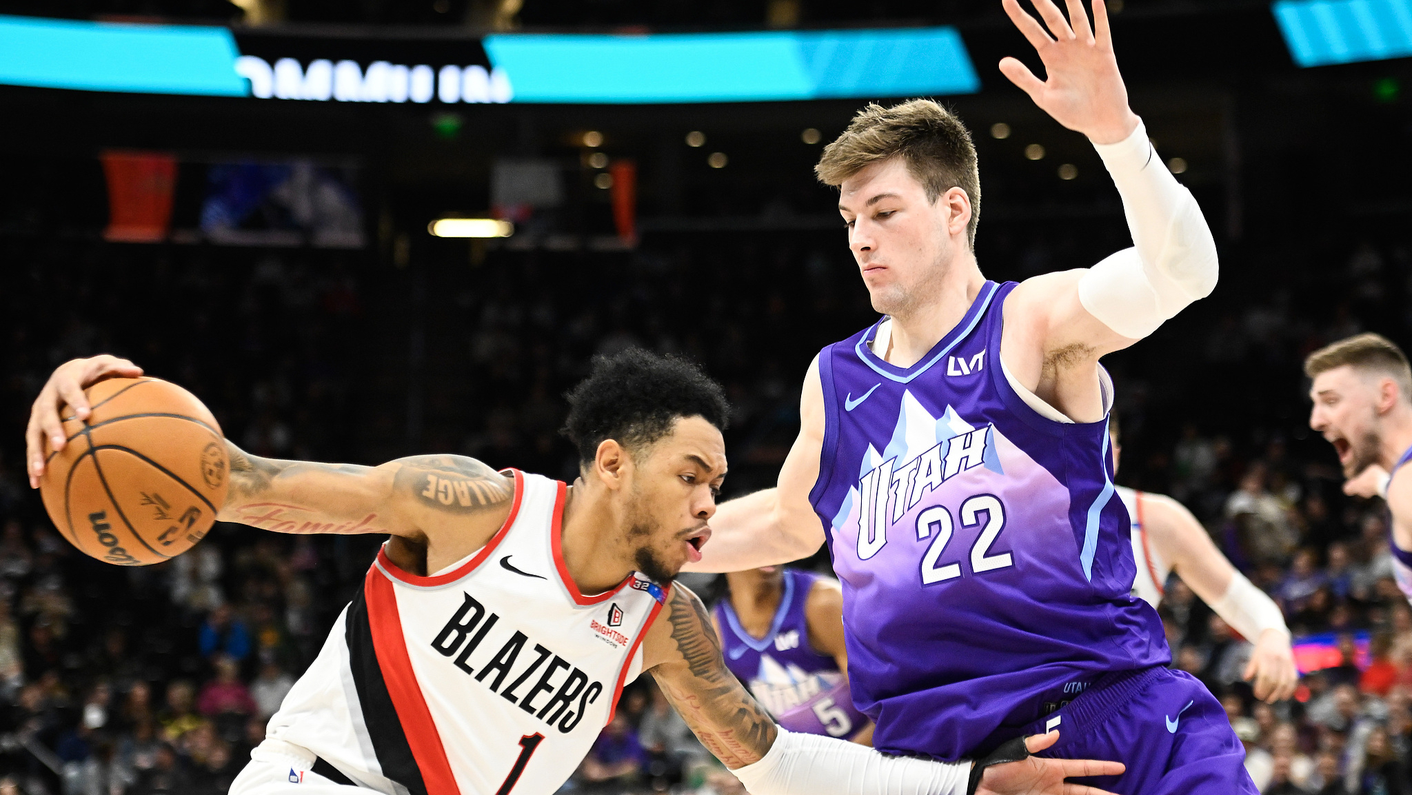 开拓者客场大胜雷霆，系列赛获得领先