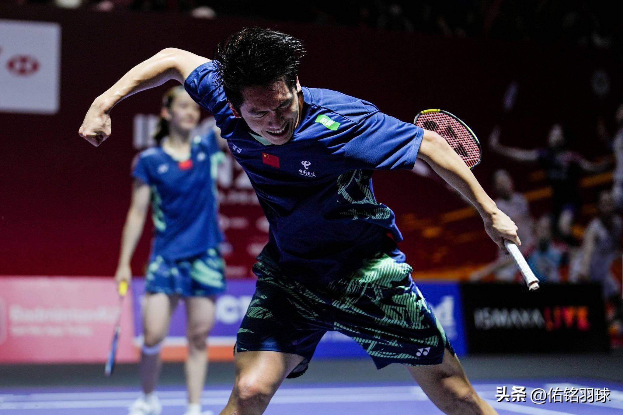 印度尼西亚选手拚搏求胜，争夺殊荣