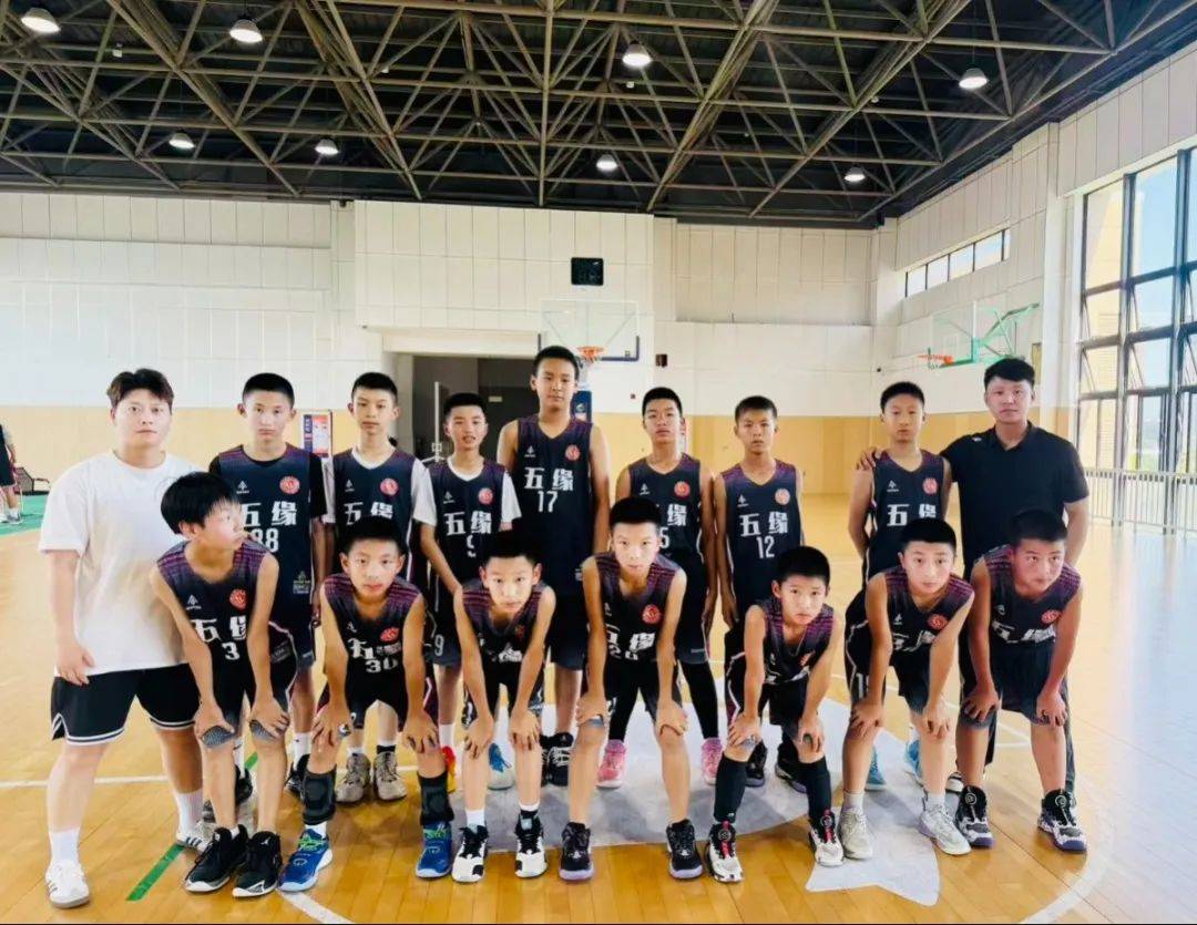 热血篮球赛事全面开启，球队实力逐渐显现