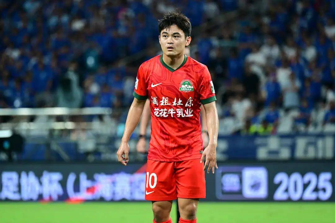 中超比赛球员身体状况引发关注 中超比赛球员身体状况引发关注