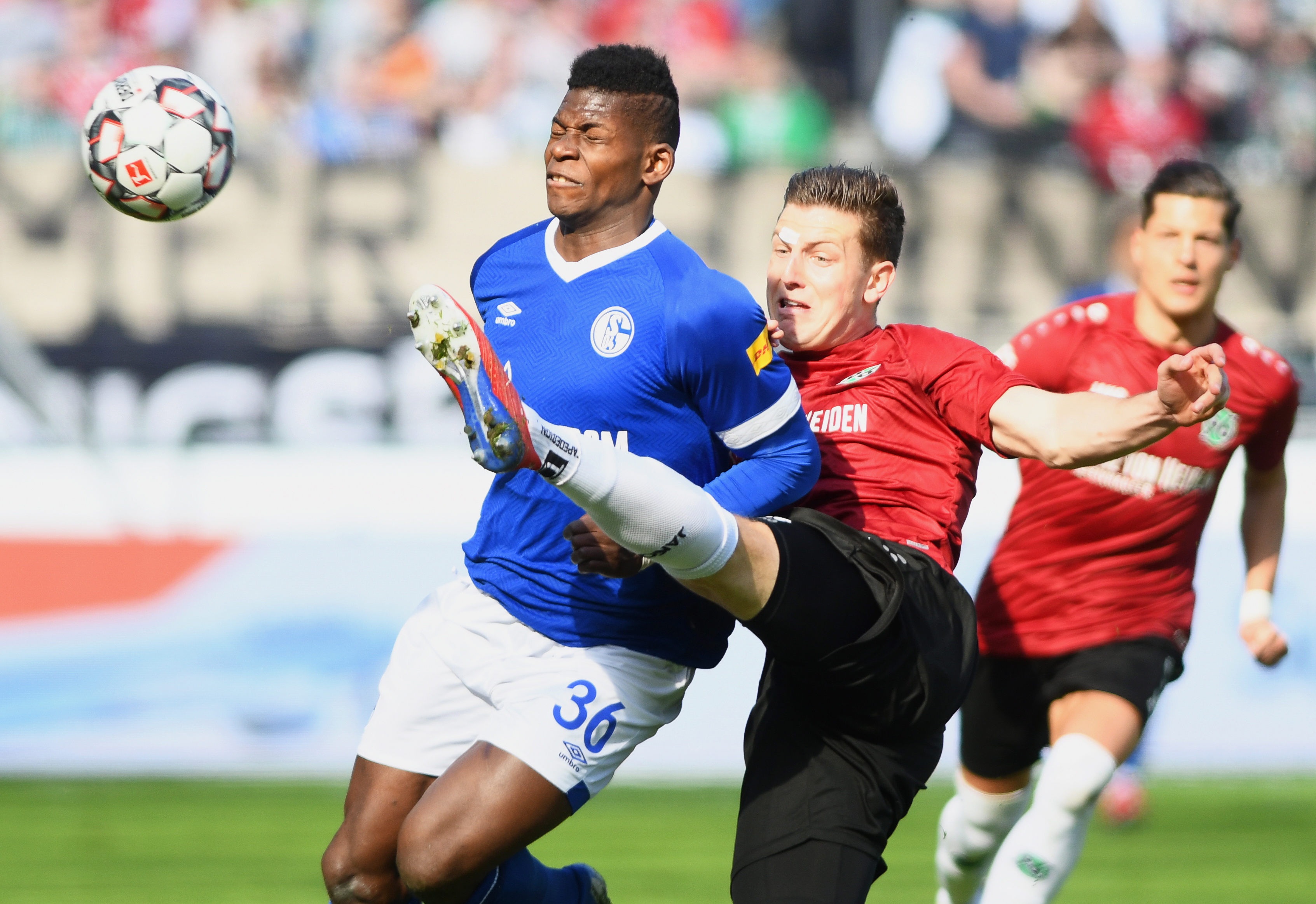 汉诺威客场逆袭北威斯特法伦,取得惊险胜利 汉诺威客场逆袭北威斯特法伦,取得惊险胜利