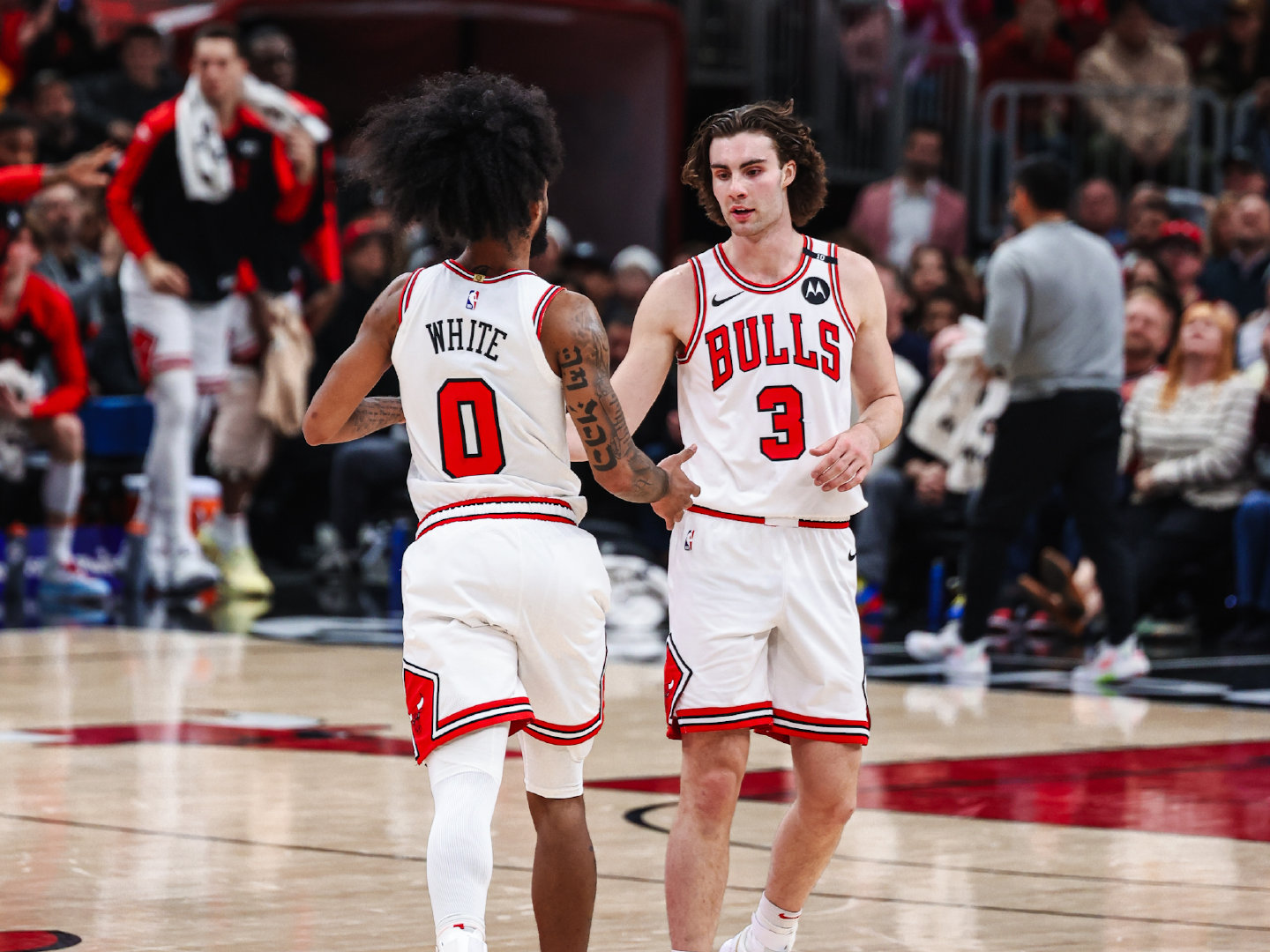 包含猛龙力克76人晋级总决赛的词条