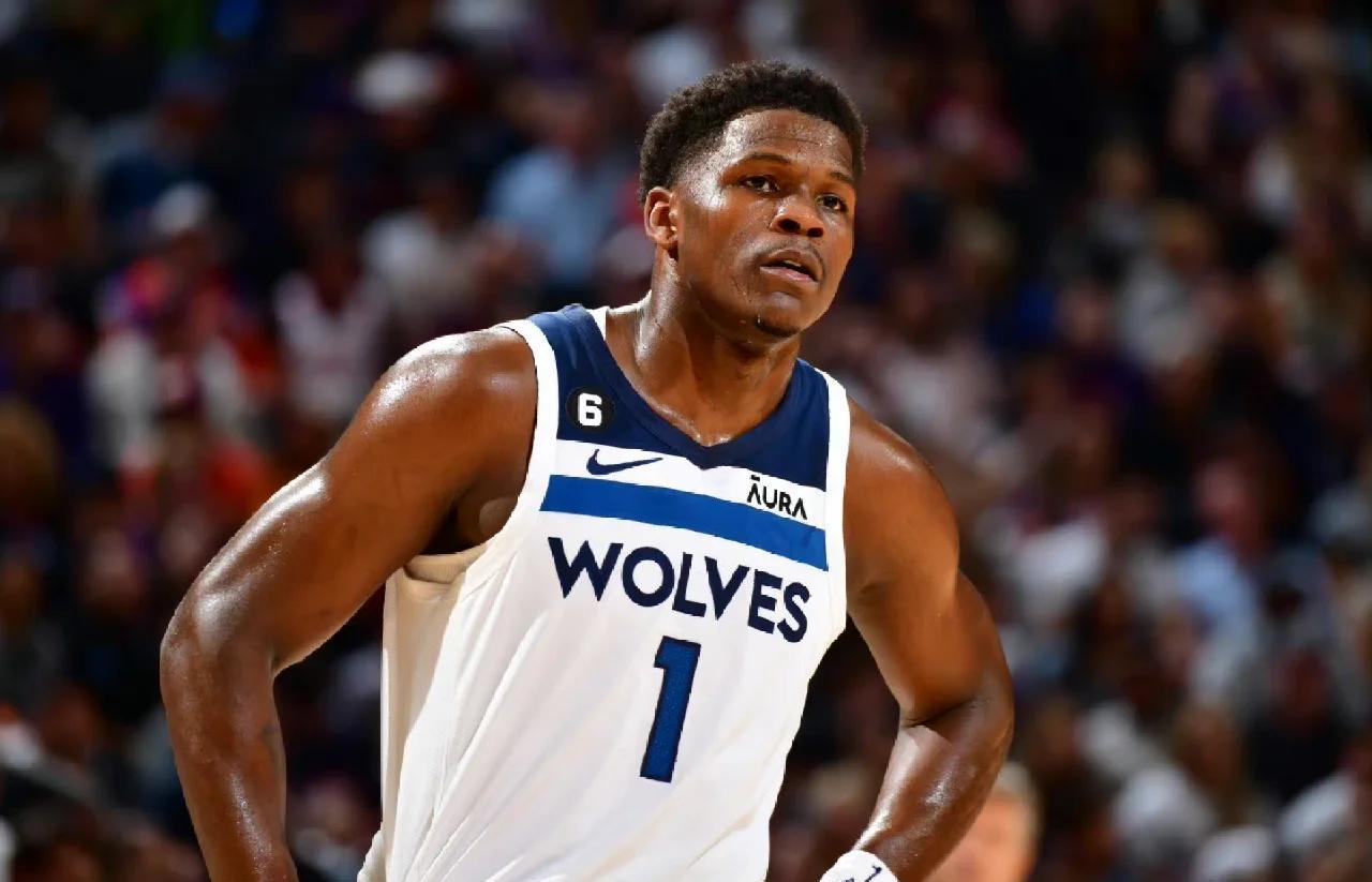 森林狼不敌火箭，球队教练喊话球员争气