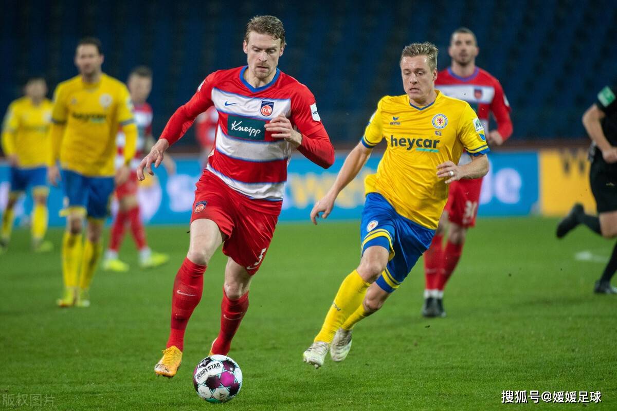 柏林赫塔队淘汰对手,晋级下一轮 柏林赫塔队淘汰对手,晋级下一轮