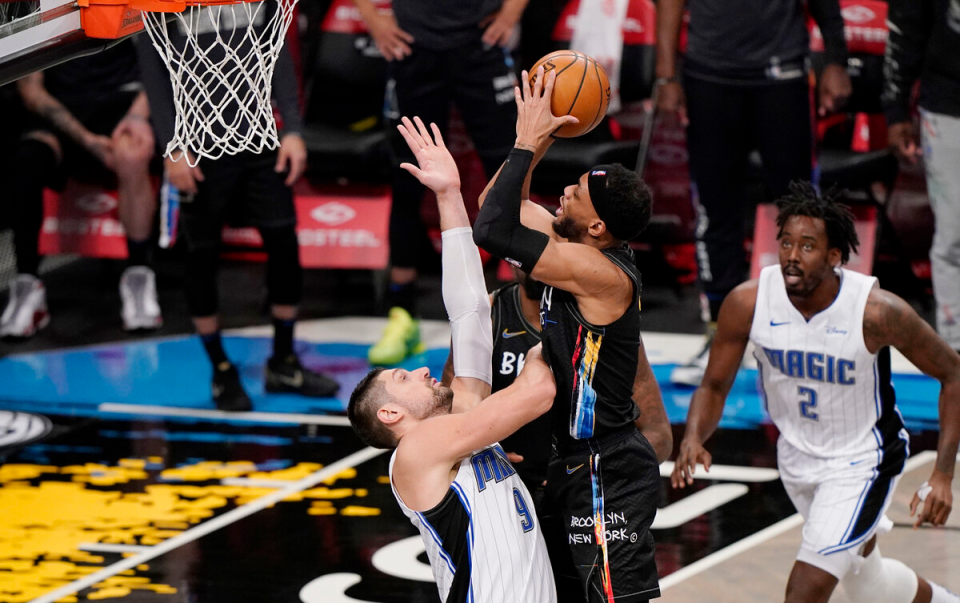 包含沃尔夫斯堡豪取三分，势不可挡的词条