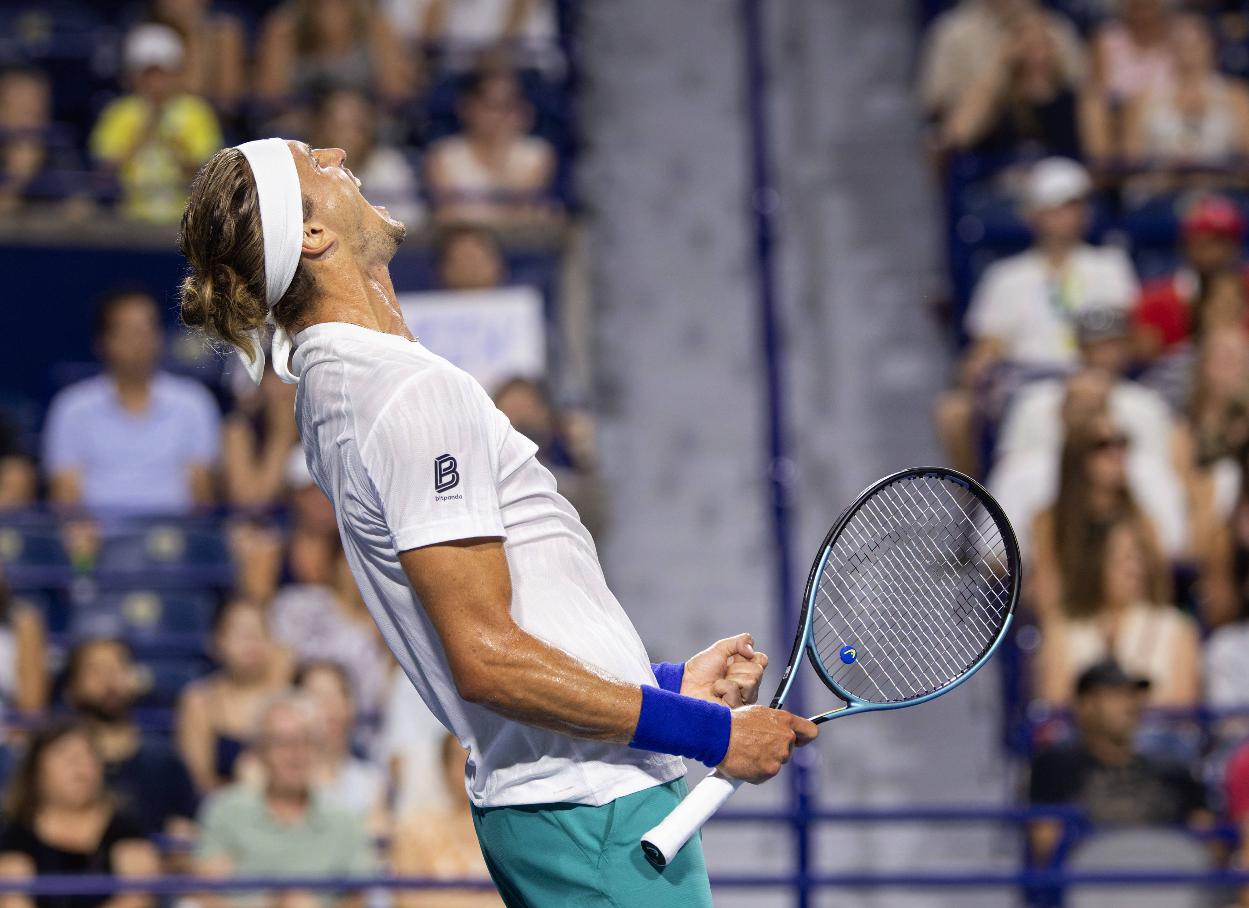 包含年终总决赛险胜温网，兹维列夫刷新纪录的词条