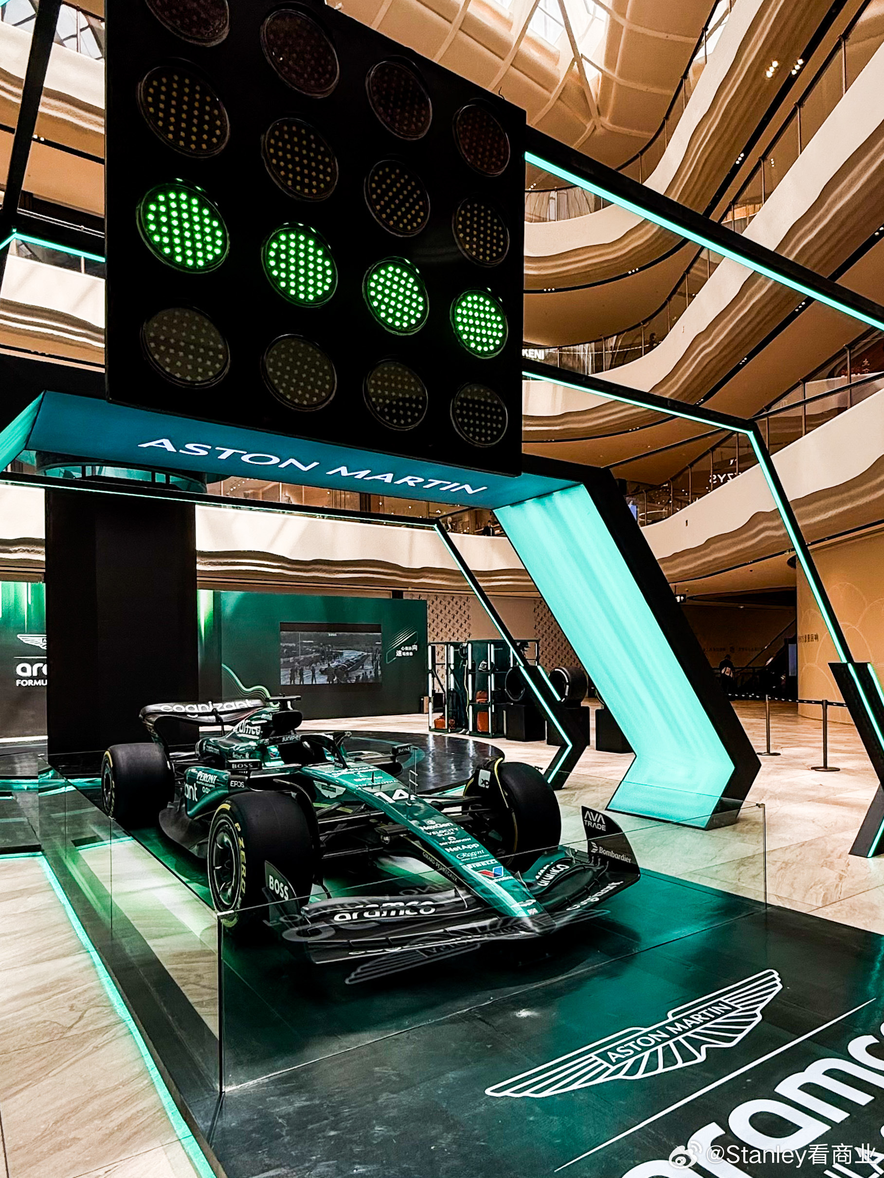 红牛车队鏖战阿斯顿马丁，阿隆索状态火热的简单介绍