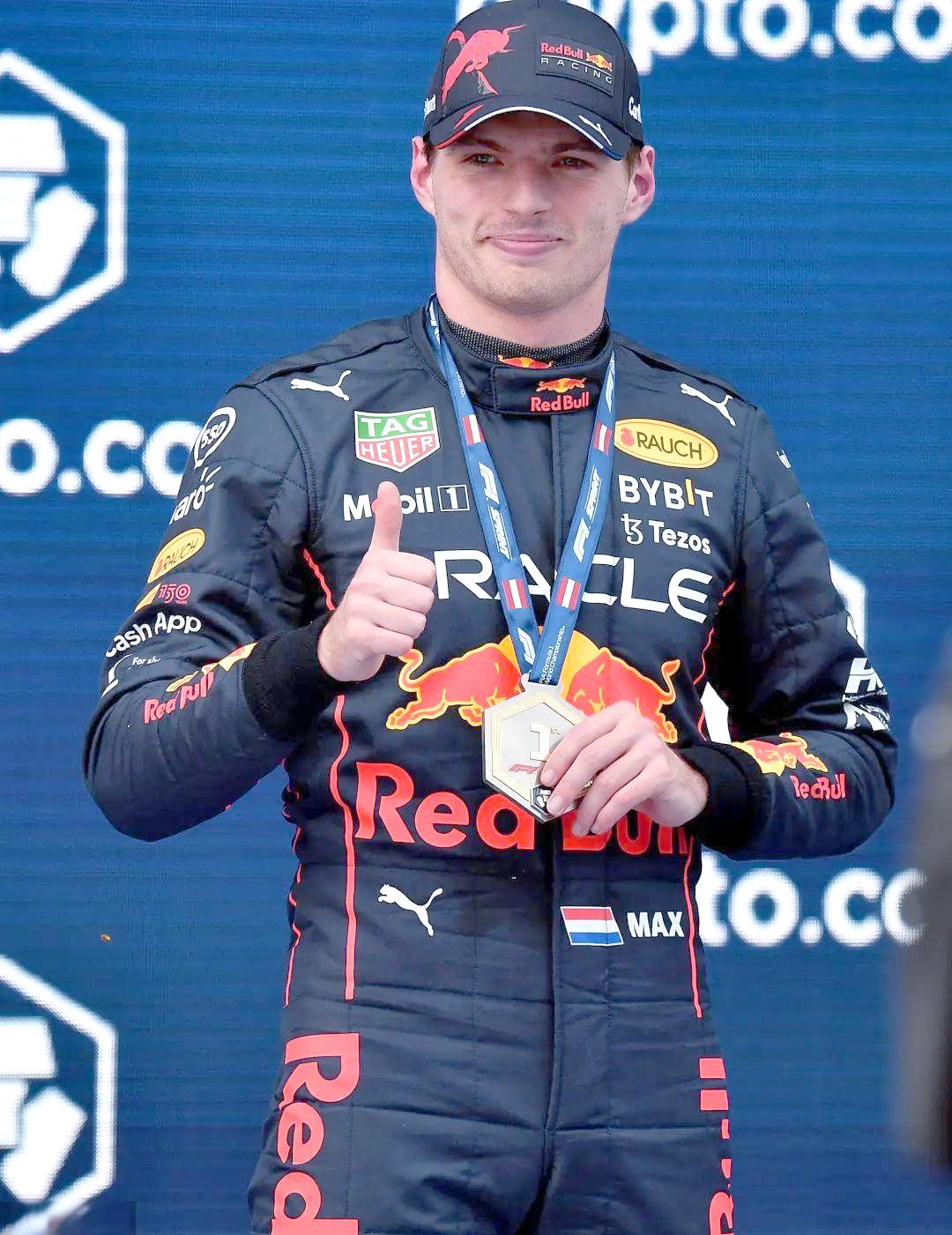 红牛车队鏖战迈凯伦，周冠宇刷新纪录的简单介绍