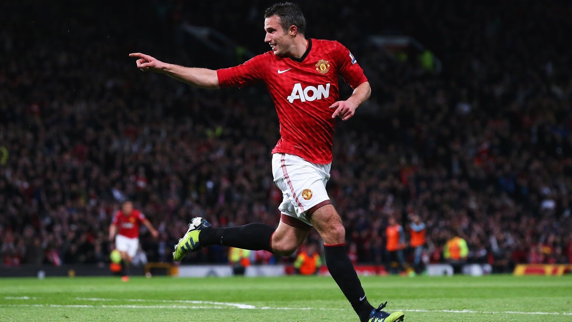 唯一性的双重奏，洪都拉斯之星撕裂巴黎，戈麦斯欧冠半决赛封神