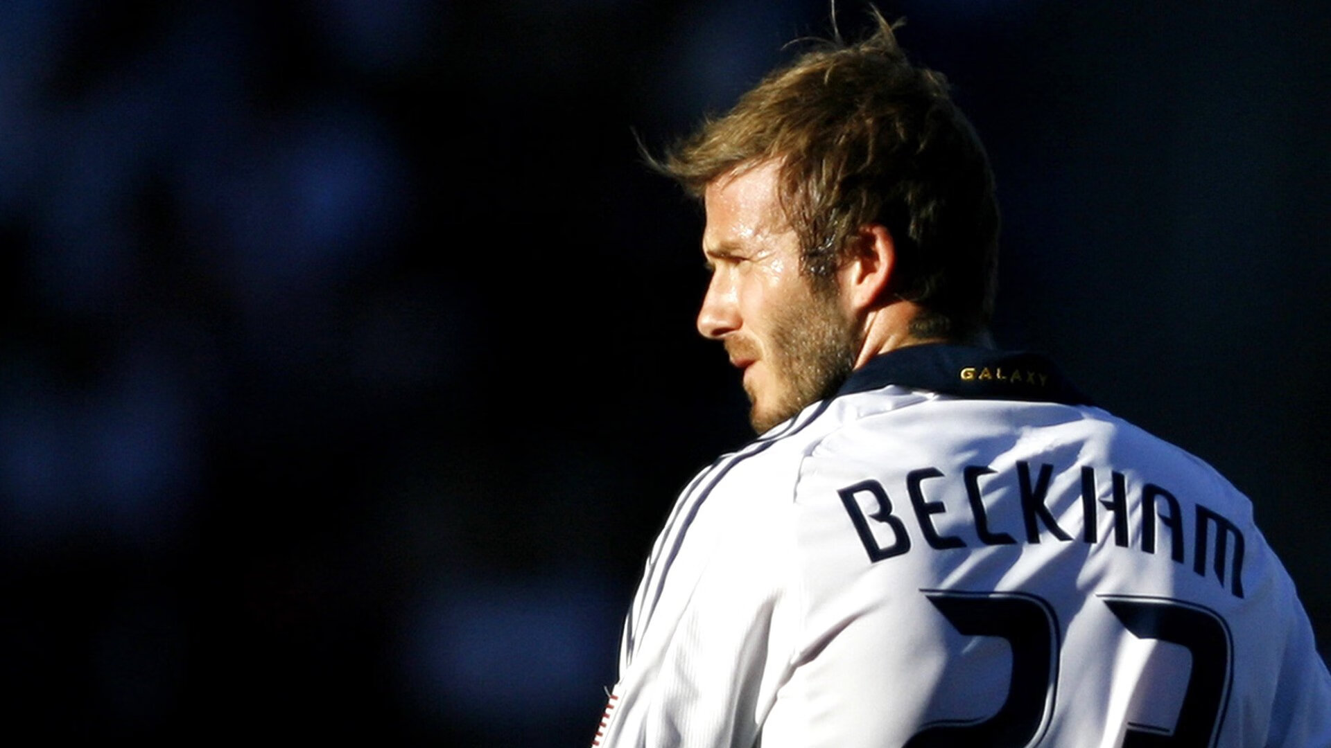 神塔不惧压力，欧冠决赛之夜，伊布点射绝杀续写传奇