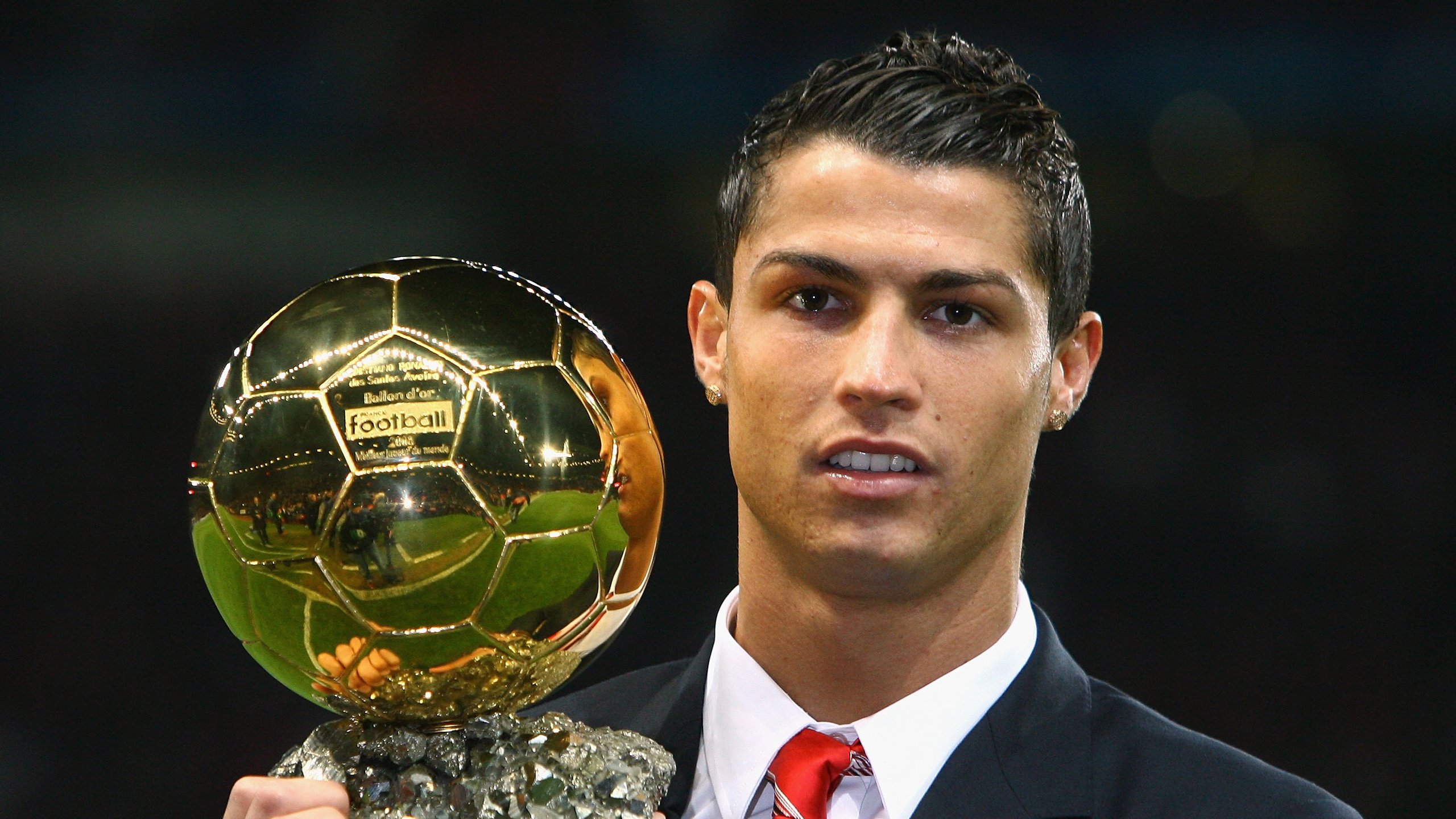 开云体育登录-当文艺复兴之城遇见绿茵岛国，萨内如何用一场比赛定义现代边锋