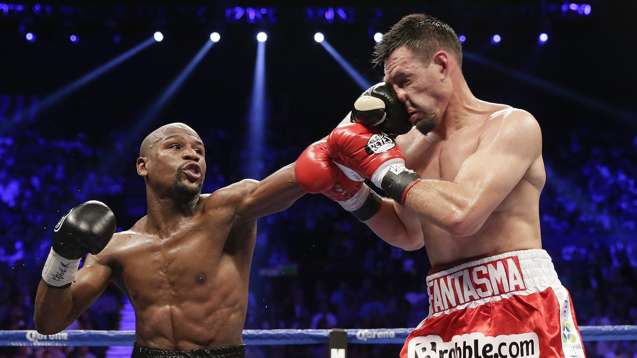 开云体育登录-平凡之躯与璀璨星河的对话，国家德比之夜，卡塞米罗如何以破坏的艺术定义中场霸权